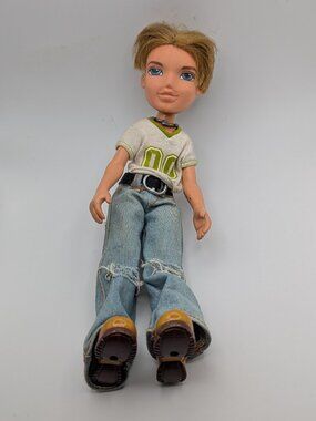 2002 Bratz Boyz Cameron 1st Ed Doll Shirt Jeans